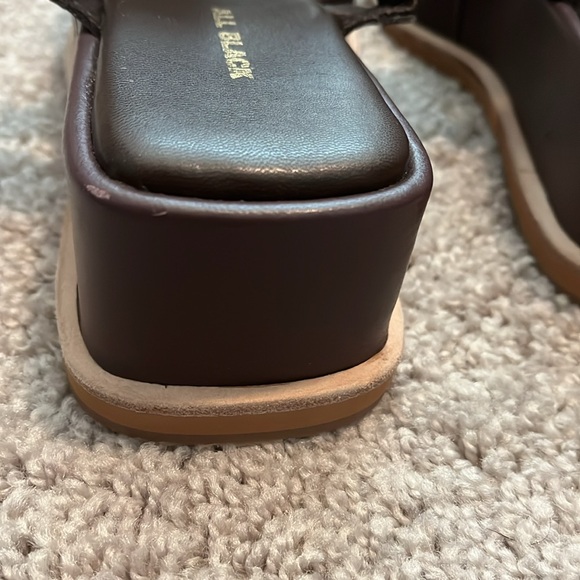 NWOT ALL BLACK pyramid t sandal in Brown/Gold - Size 36 EUR - Picture 8 of 14